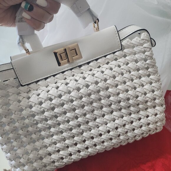 New2 Way Handbag**Green or White**With Crossbody Strap - Picture 2 of 12